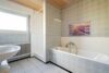 Freistehendes Generationenhaus in Teningen mit zwei bezugsfreien Wohnungen - Badezimmer - EG Wohnung