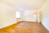 Sofortbezug! 3-Zimmer-Wohnung mit Balkon und Stellplatz in ruhiger Lage von Umkirch - Wohnzimmer