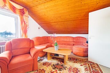 Solide Kapitalanlage mit Potenzial – Charmante 3,5-Zimmer-DG-Wohnung in Emmendingen, 79312 Emmendingen, Dachgeschosswohnung