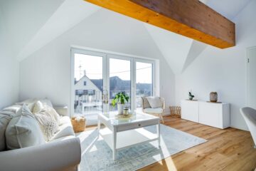 Moderne 4-Zimmer-Wohnung in zentraler Lage – bezugsfrei ab 01.08.25, 79331 Köndringen, Dachgeschosswohnung