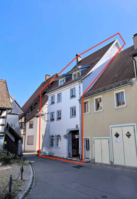 Charmantes Mehrfamilienhaus in zentraler Lage an der Breg, 78183 Hüfingen, Reiheneckhaus