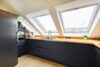 Moderne 3-Zi DG-Wohnung mit Klima, Kandelblick, Balkon und Garage - Moderne Küche