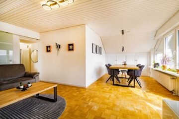 Moderne 3-Zi DG-Wohnung mit Klima, Kandelblick, Balkon und Garage, 79312 Emmendingen, Dachgeschosswohnung