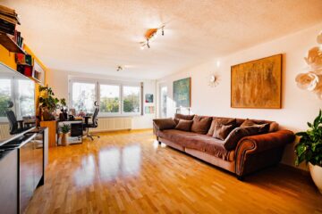 Große 3-Zi-Wohnung mit 2 Balkonen, ruhig gelegen mit Blick ins Grüne, 79331 Teningen / Nimburg, Etagenwohnung