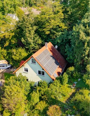 Charmantes Einfamilienhaus, ruhig gelegen, mit idyllischem Garten und gemütlicher Erdterrasse, 79312 Emmendingen, Einfamilienhaus