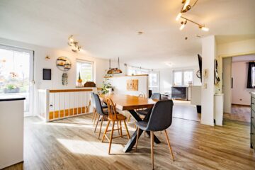 Dein Traum am Kaiserstuhl. Moderne 7-Zi. mit Garten-Oase, Pool, Kamin, Klima, PV-Anlage, 79367 Weisweil, Erdgeschosswohnung