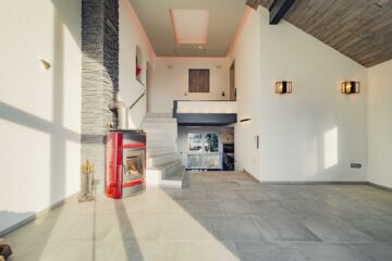 Exklusives Haus in Breisach mit Pool, Kamin, Solar & viel Komfort, 79206 Breisach am Rhein, Einfamilienhaus