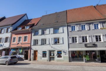 2 Innenstadthäuser auf einem Grundstück mit Gewerbeeinheit, teilweise leerstehend, 79341 Kenzingen, Haus